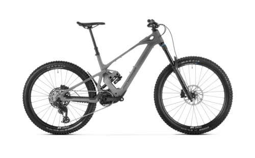 Mondraker Zendit R e-MTB enduro colore Greyhound Grey grigio con motore Avinox e sospensioni Fox - vista laterale